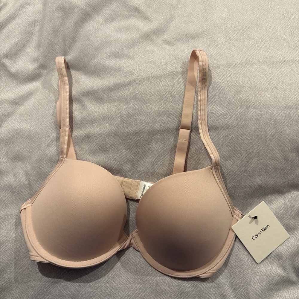 Calvin Klein Women's Blush Bra